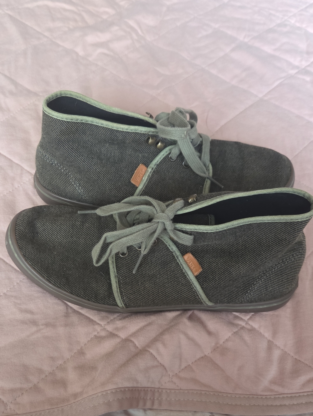 Vans Camryn Army Green Women Size 10.5 Textile Mid Top Chukka Lace Up Skate Shoe